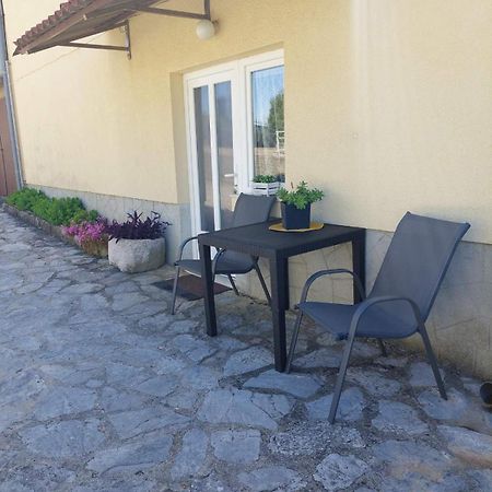 Apartman Avsec Крк Экстерьер фото