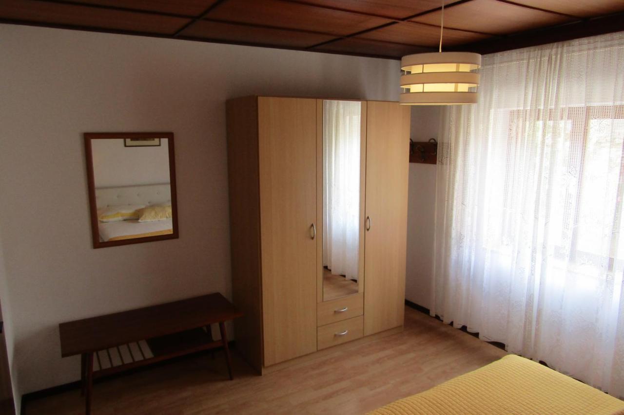 Apartman Avsec Крк Экстерьер фото
