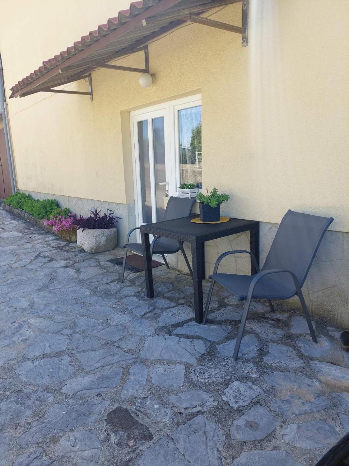 Apartman Avsec Крк Экстерьер фото